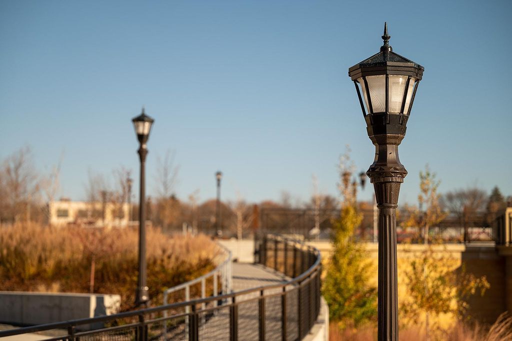 Photo of 850 Woodlawn Avenue, Saint Paul, MN 55116 (MLS # 7011506)