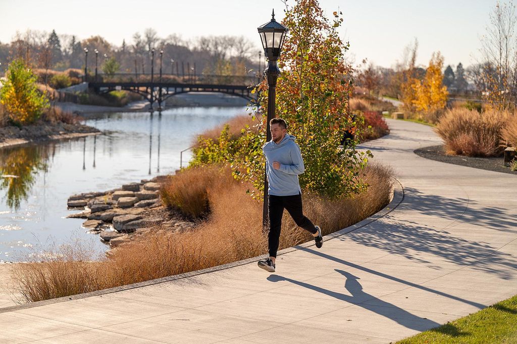 Photo of 850 Woodlawn Avenue, Saint Paul, MN 55116 (MLS # 7011506)