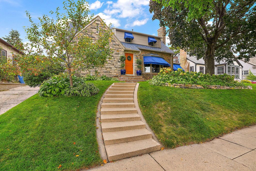 Photo of 2410 E 43rd Street, Minneapolis, MN 55406 (MLS # 7043640)