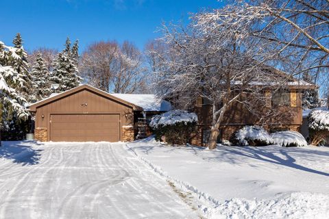 649 Randy Avenue Shoreview MN 55126
