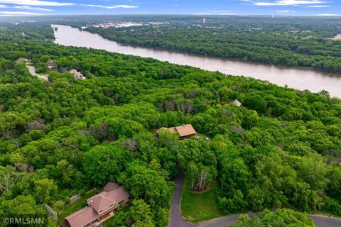 8765 River Heights Way Inver Grove Heights MN 55076