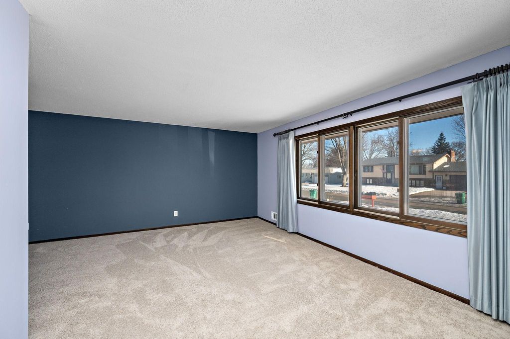 Photo of 4221 Edgemont Street, Vadnais Heights, MN 55127 (MLS # 7005993)