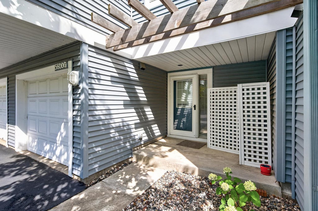 Photo of 15600 24th Avenue N #G, Plymouth, MN 55447 (MLS # 7147162)