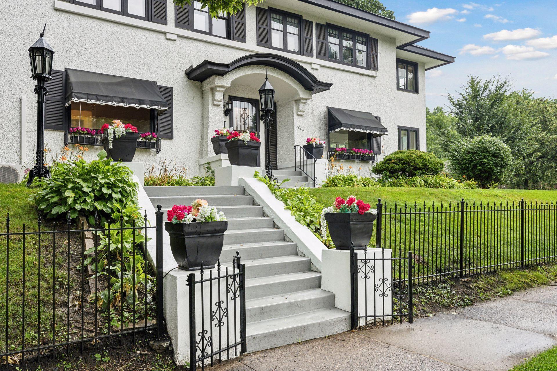 1404 W Franklin Avenue