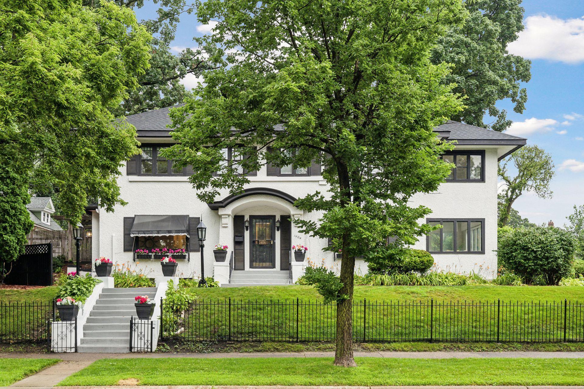 1404 W Franklin Avenue