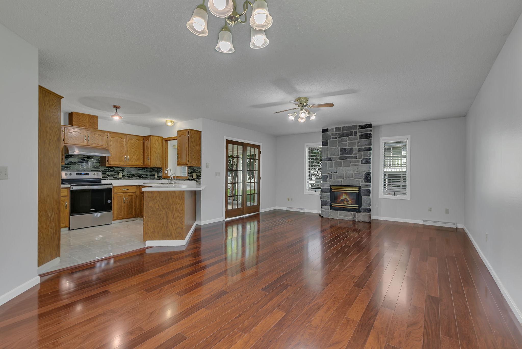 1403 33rd Avenue N 23