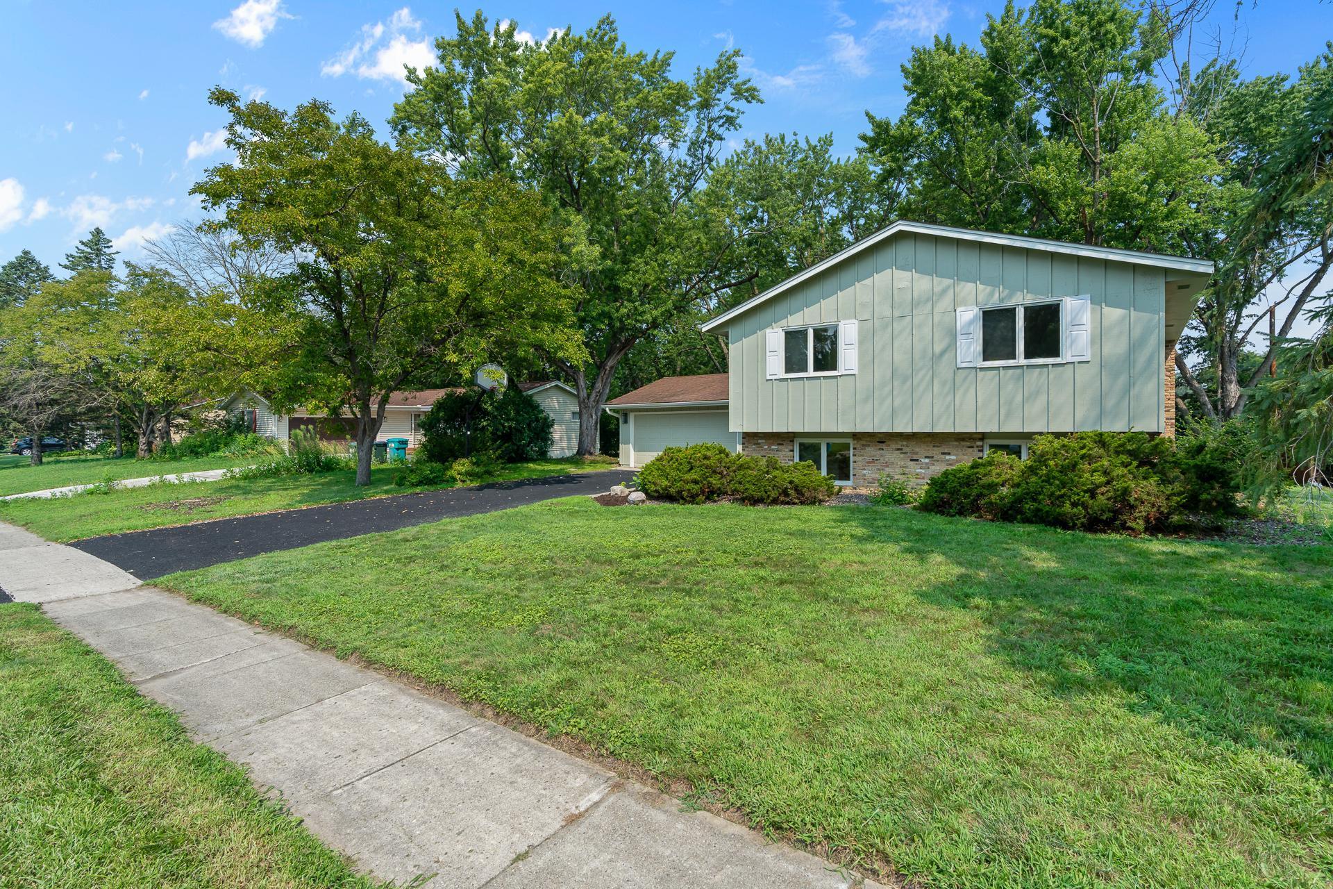 6000 W 105th Street