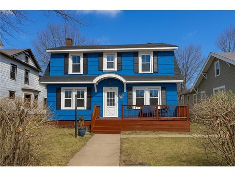 Photo of 902 4th Avenue SW, Austin, MN 55912 (MLS # 6770002)