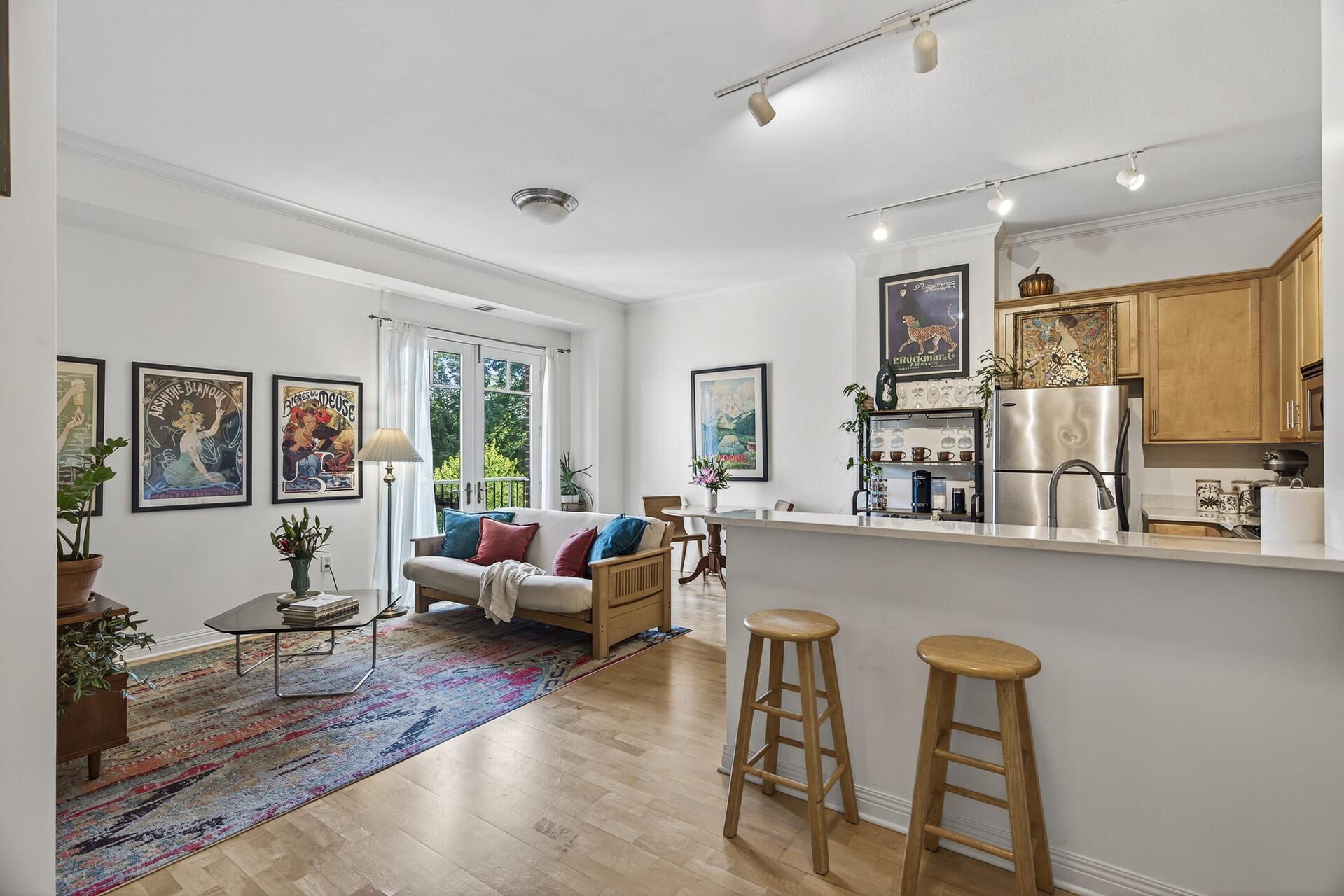 370 Marshall Avenue 306
