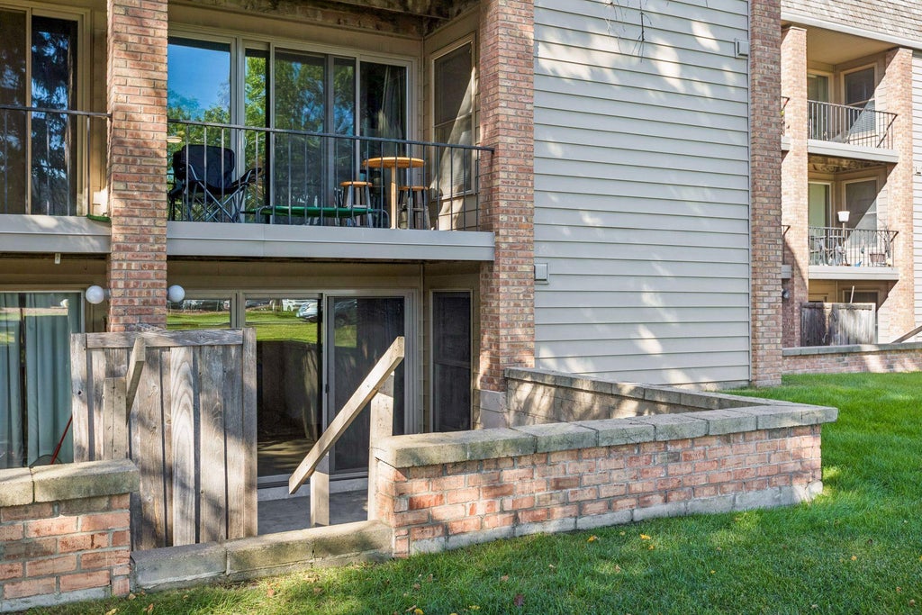 Photo of 6423 Colony Way #1B, Edina, MN 55435 (MLS # 7143698)