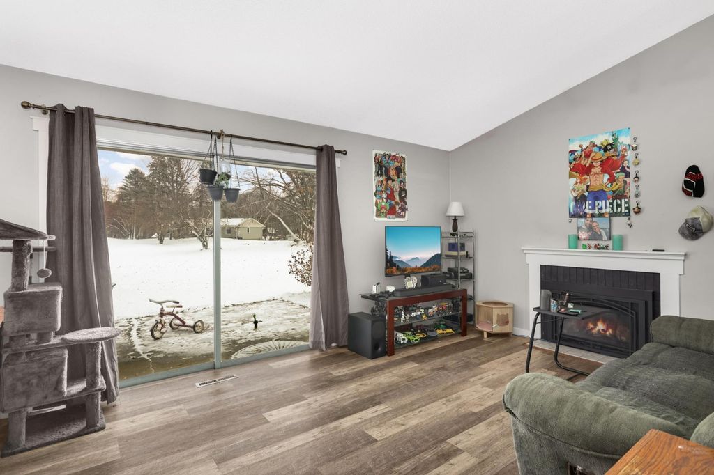 Photo of 10 Woodpecker Ridge Road, Tonka Bay, MN 55331 (MLS # 6824123)