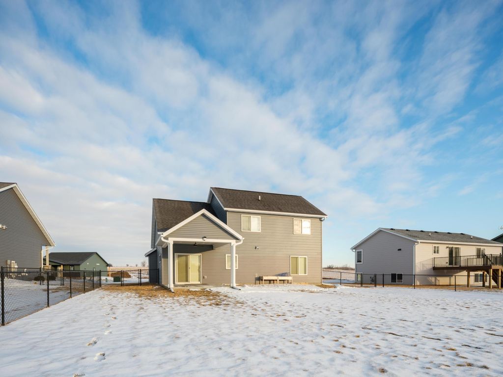 Photo of 2415 Elk Run Drive SE, Pine Island, MN 55963 (MLS # 7017551)