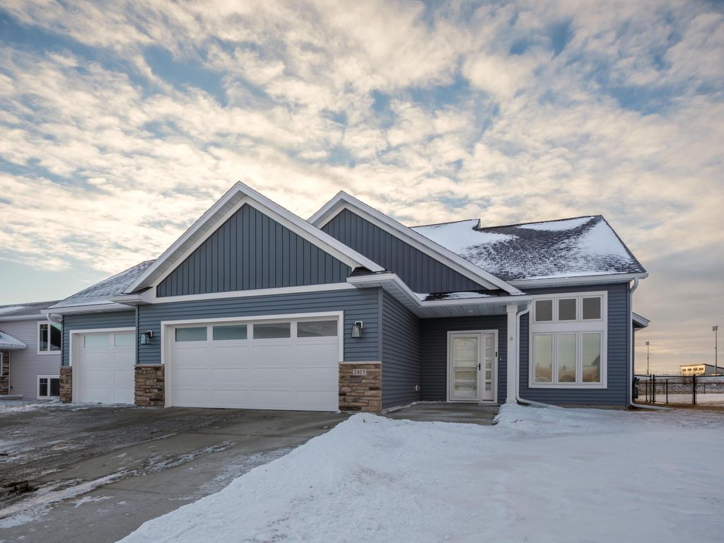 Photo of 2415 Elk Run Drive SE, Pine Island, MN 55963 (MLS # 7017551)