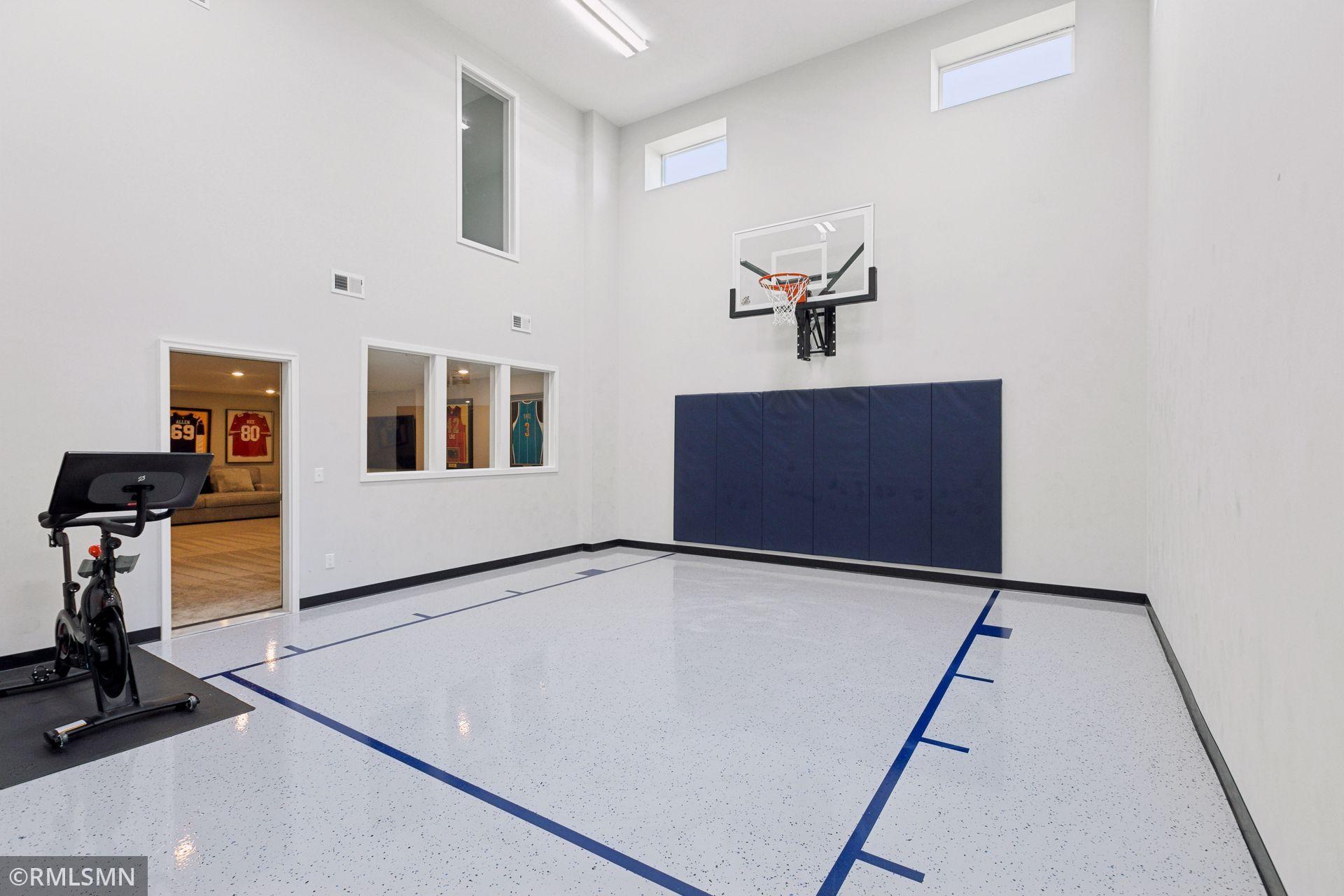 5927 131st Court N