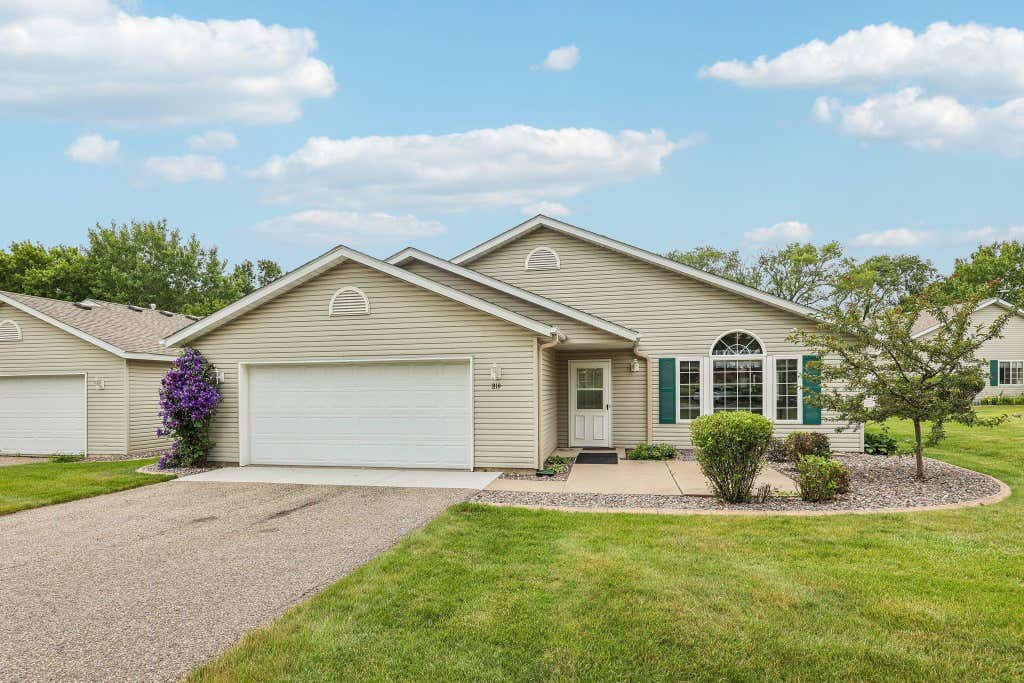 Photo of 819 7th Avenue NE, Buffalo, MN 55313 (MLS # 7107090)