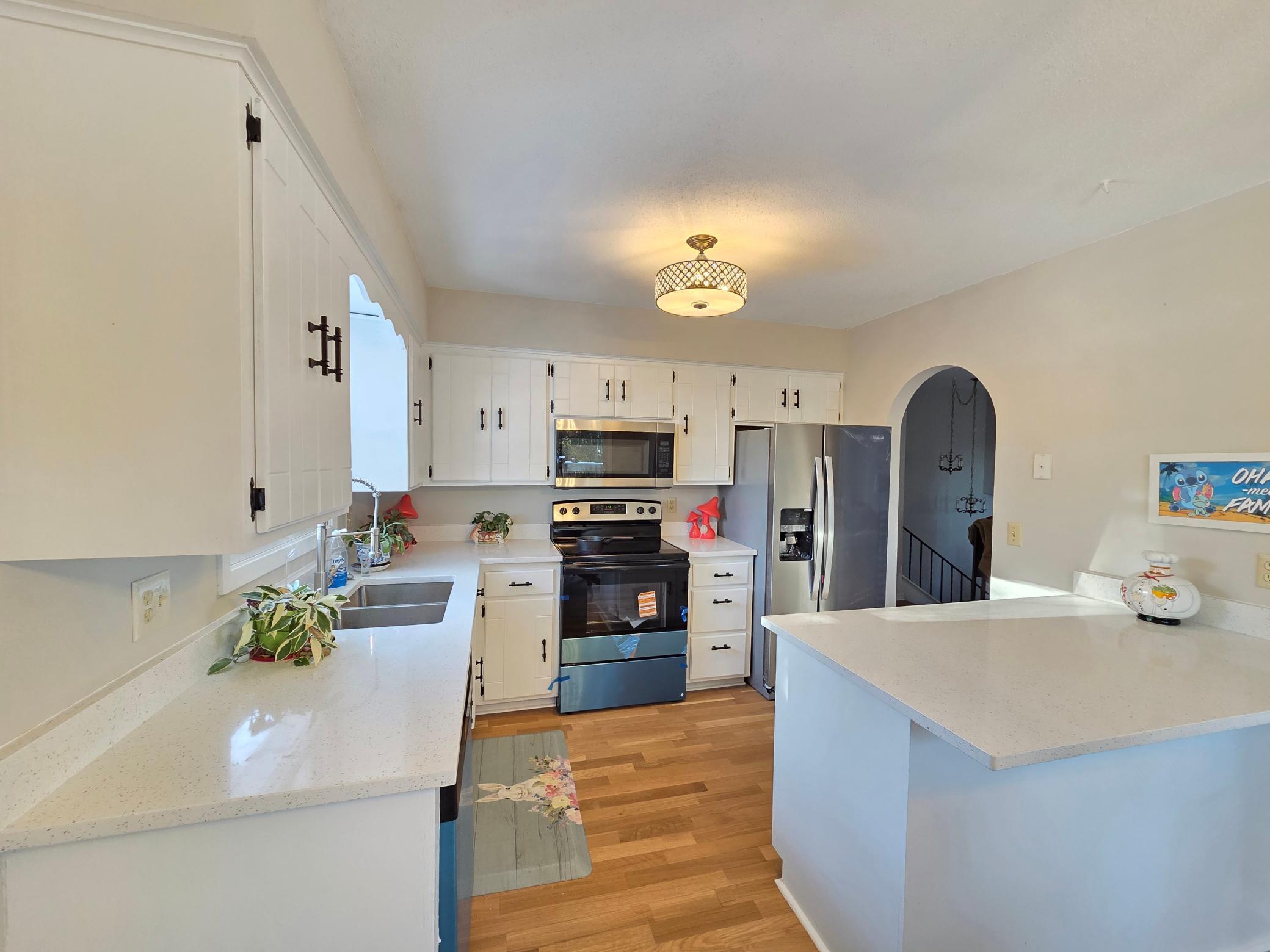 4174 Oakcrest Drive