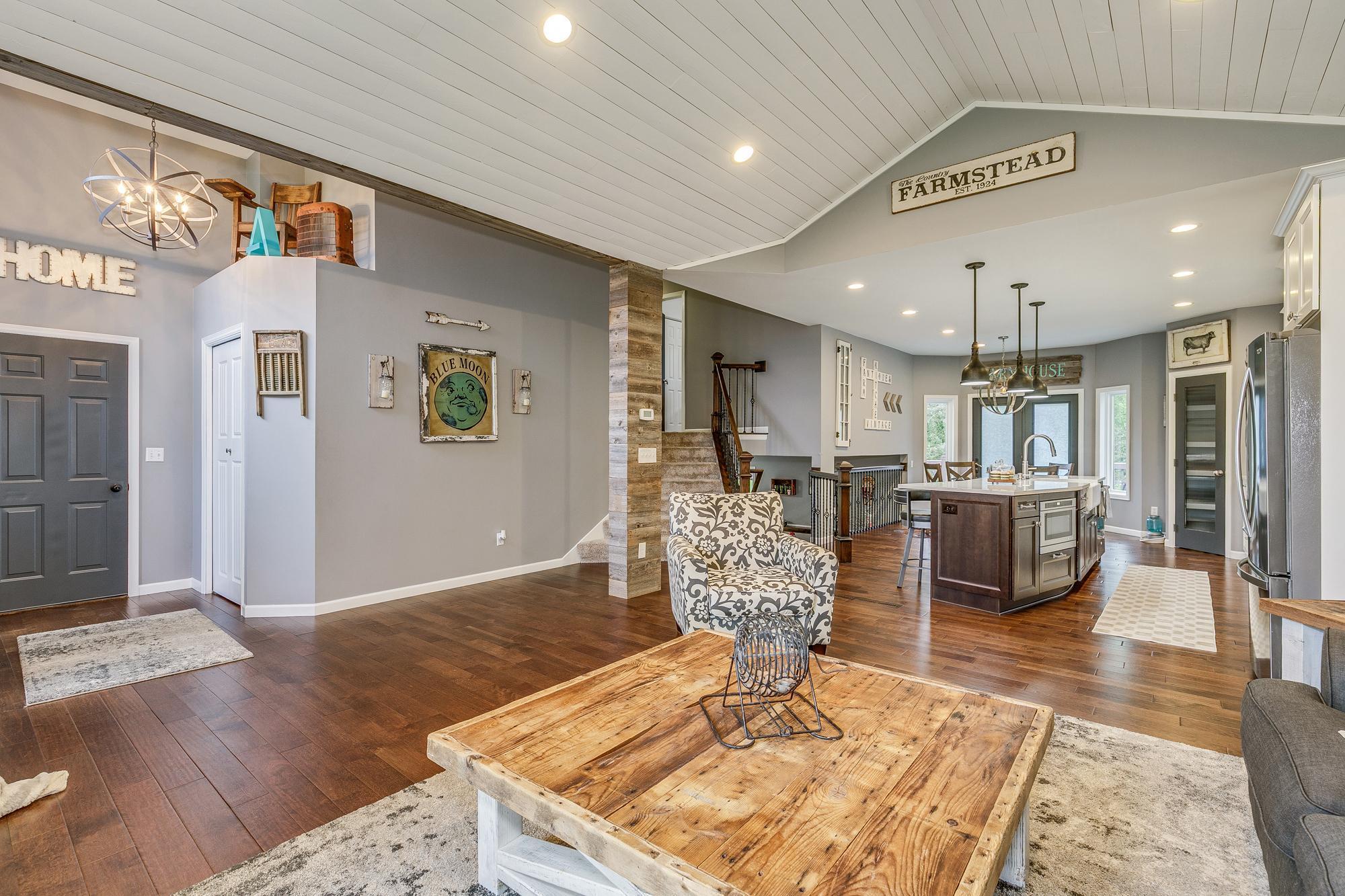 1401 Pheasant Hills Drive