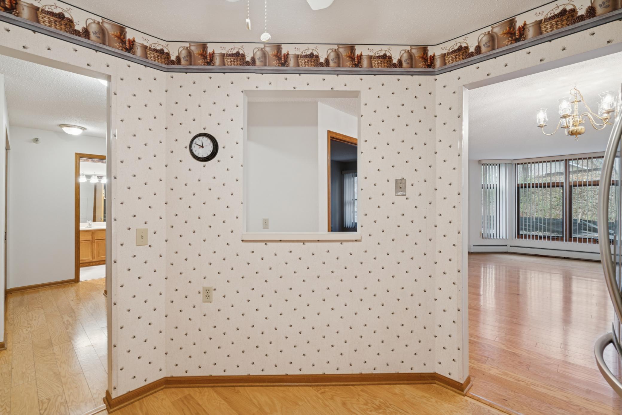 500 County Road B W 122