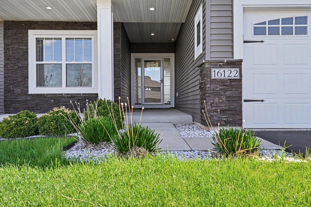 Photo of 16122 Estate Lane, Lakeville, MN 55044 (MLS # 7072100)
