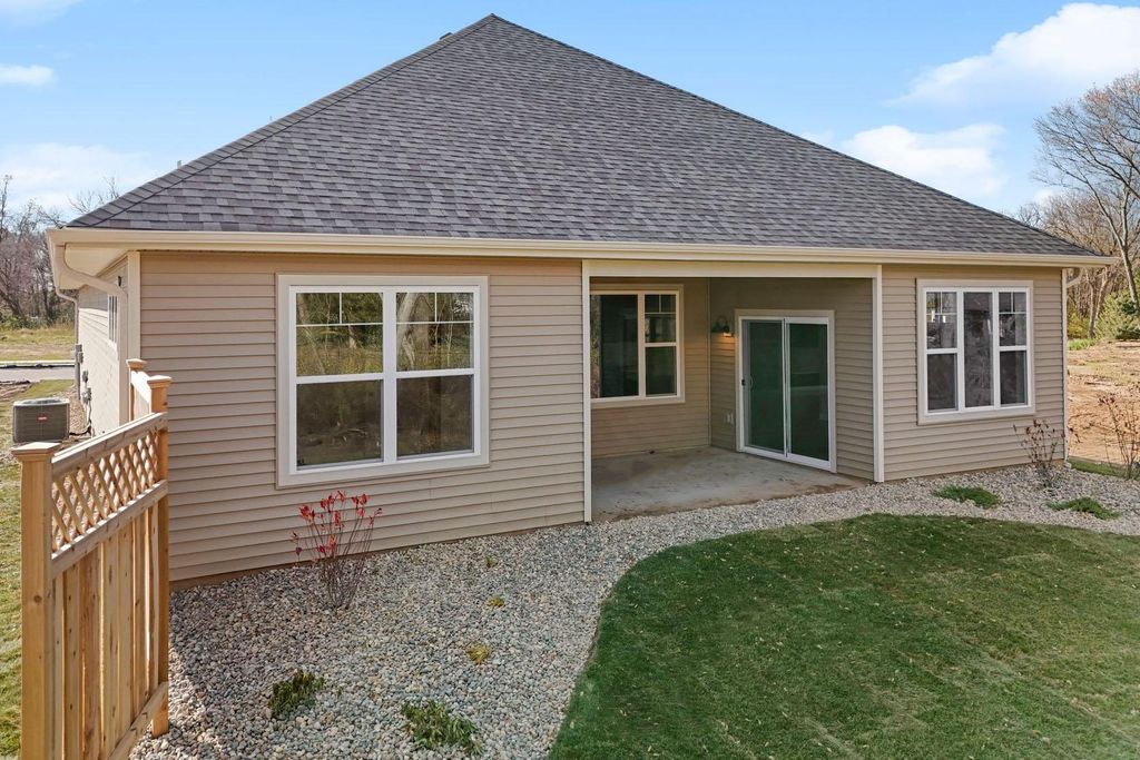 Photo of 10591 Mississippi Dunes Trail S, Cottage Grove, MN 55016 (MLS # 6826792)