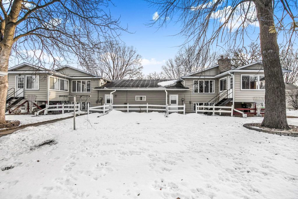 Photo of 726 Hassan Street SE, Hutchinson, MN 55350 (MLS # 6772495)