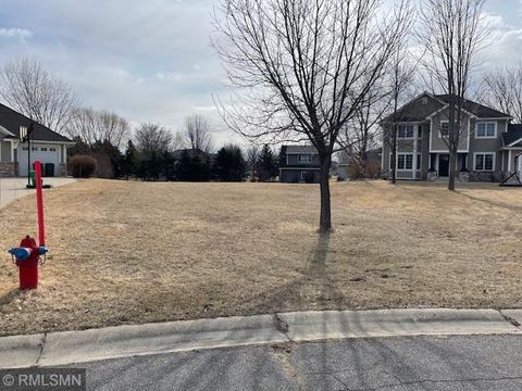 Photo of 1379 Heritage Avenue NW, Hutchinson, MN 55350 (MLS # 6748805)