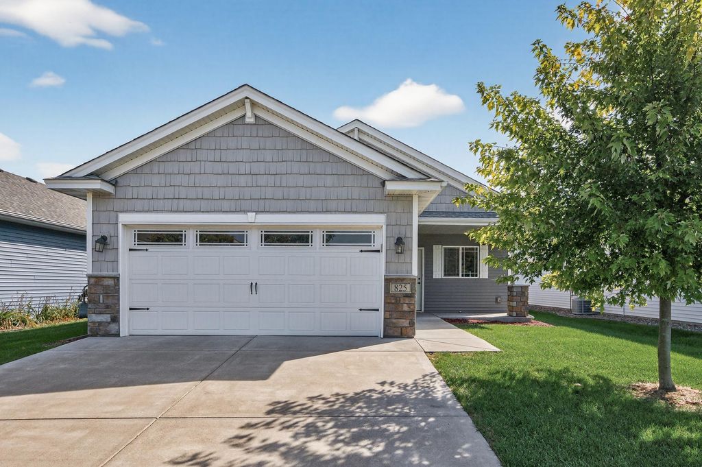 Photo of 825 Golden Way NW, Isanti, MN 55040 (MLS # 7007090)