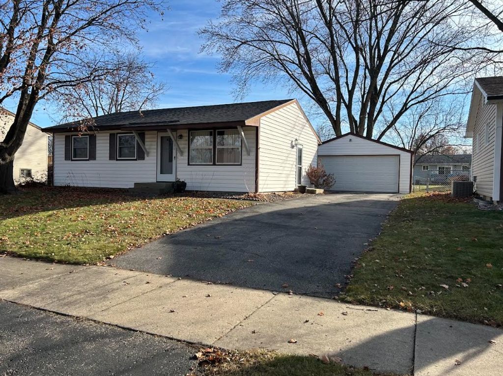 Photo of 978 17th Street SE, Rochester, MN 55904 (MLS # 6818997)