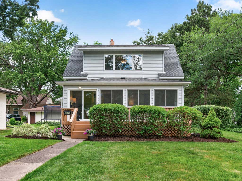 Photo of 4975 Johnson Avenue, White Bear Lake, MN 55110 (MLS # 7085940)