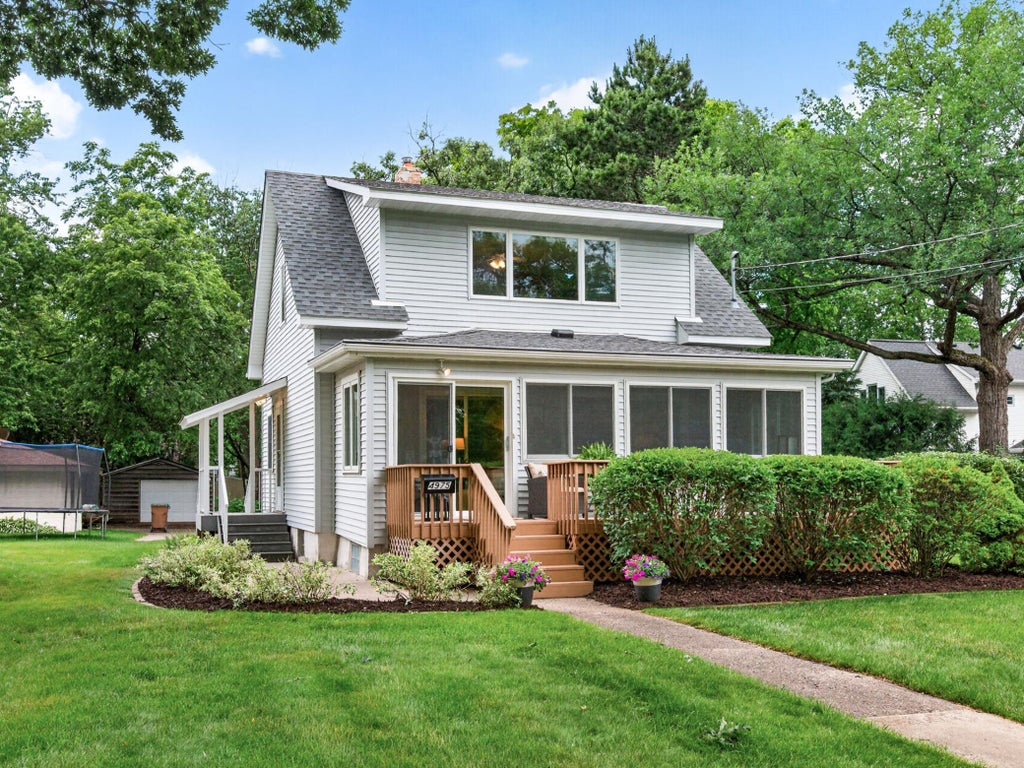 Photo of 4975 Johnson Avenue, White Bear Lake, MN 55110 (MLS # 7085940)