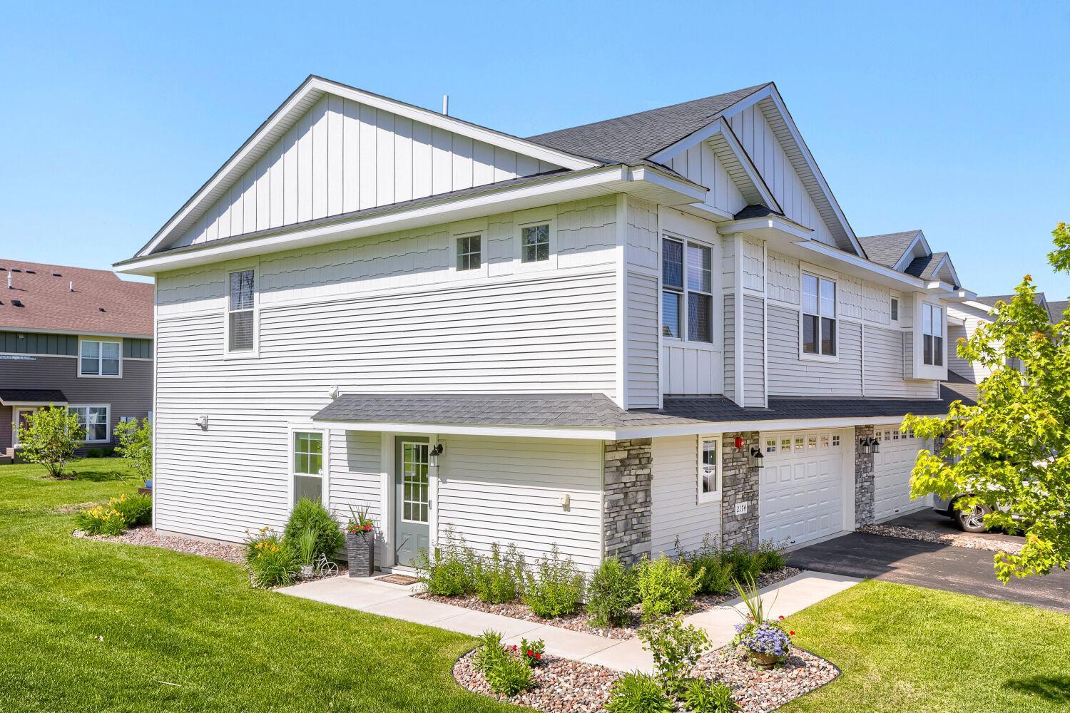 2174 Island Court