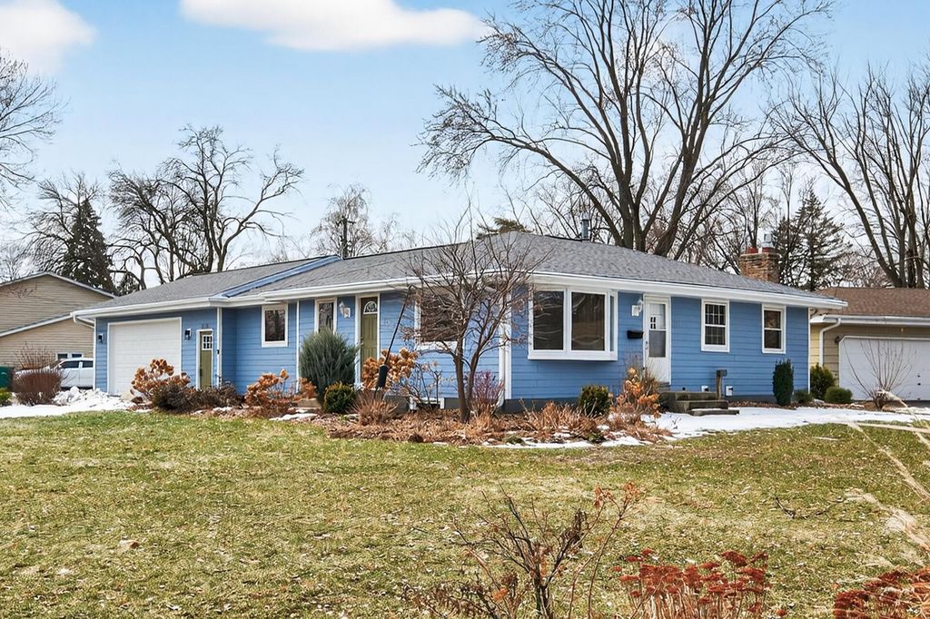 Photo of 8328 Johnson Circle, Bloomington, MN 55437 (MLS # 7039300)