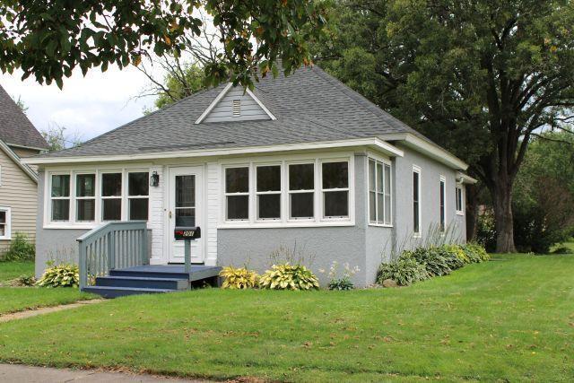 201 1st Avenue SE