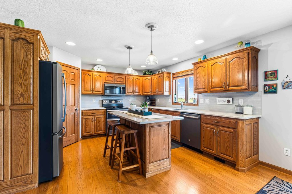 Photo of 854 32nd Street S, Moorhead, MN 56560 (MLS # 7075664)