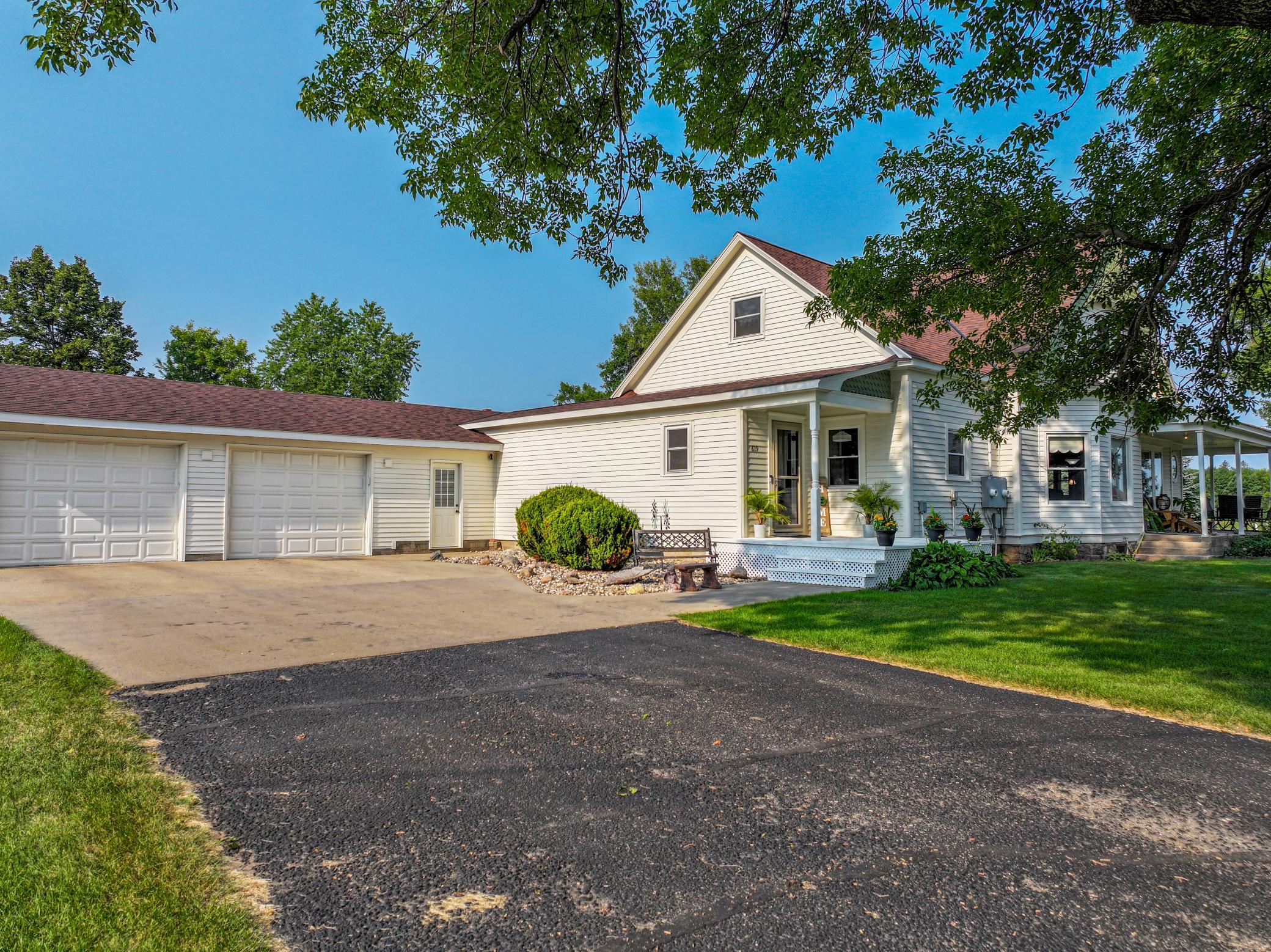 619 Railroad Street