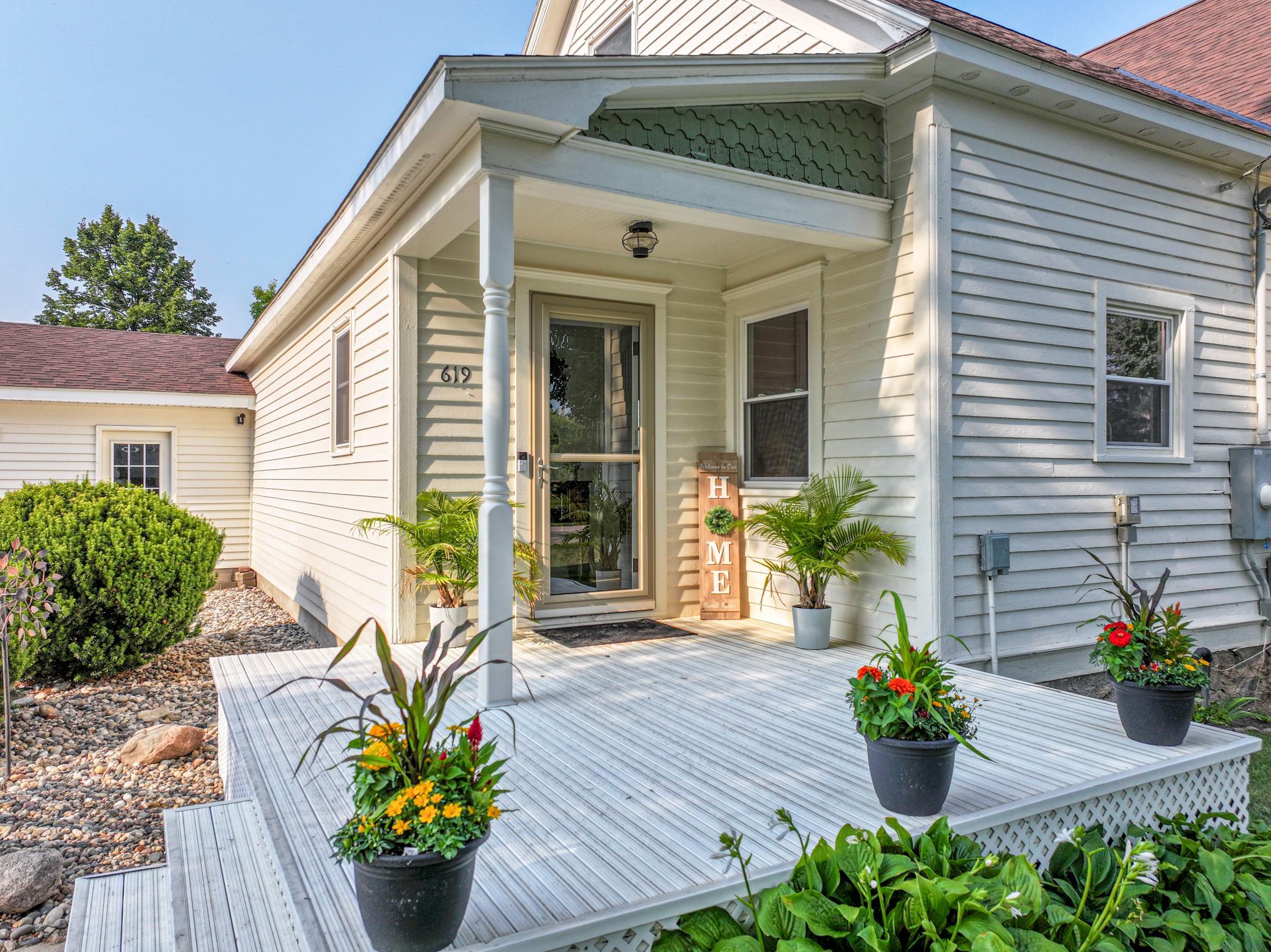 619 Railroad Street