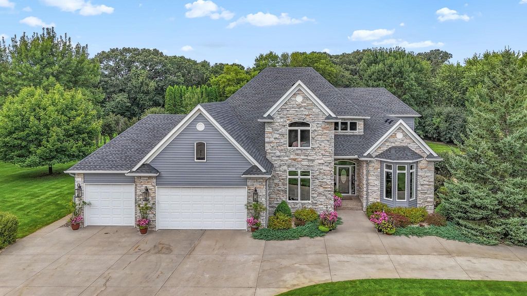 Photo of 2607 Regal Road, Saint Cloud, MN 56301 (MLS # 7007461)