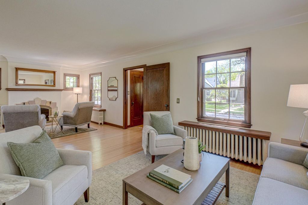 Photo of 1745 Eleanor Avenue, Saint Paul, MN 55116 (MLS # 7047757)