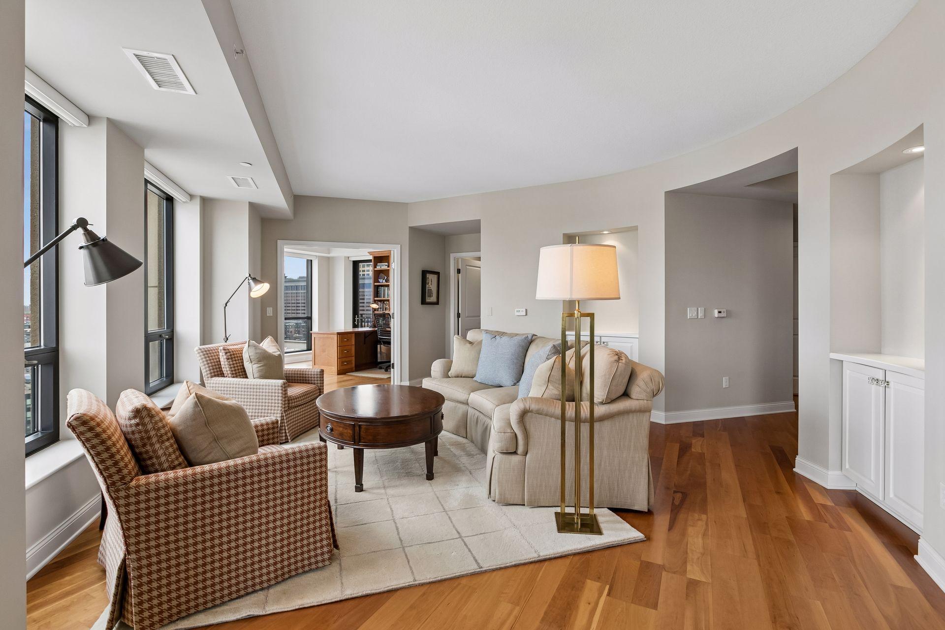 100 3rd Avenue S 1102