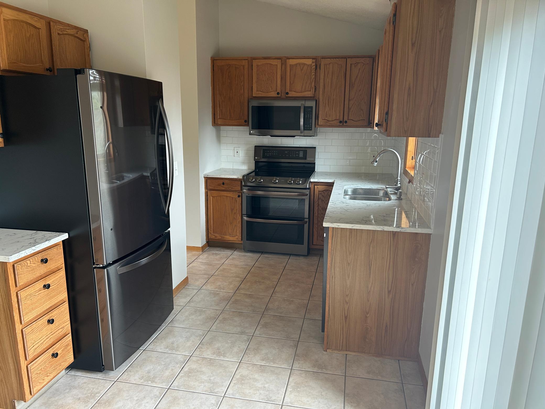 10385 166th Street W