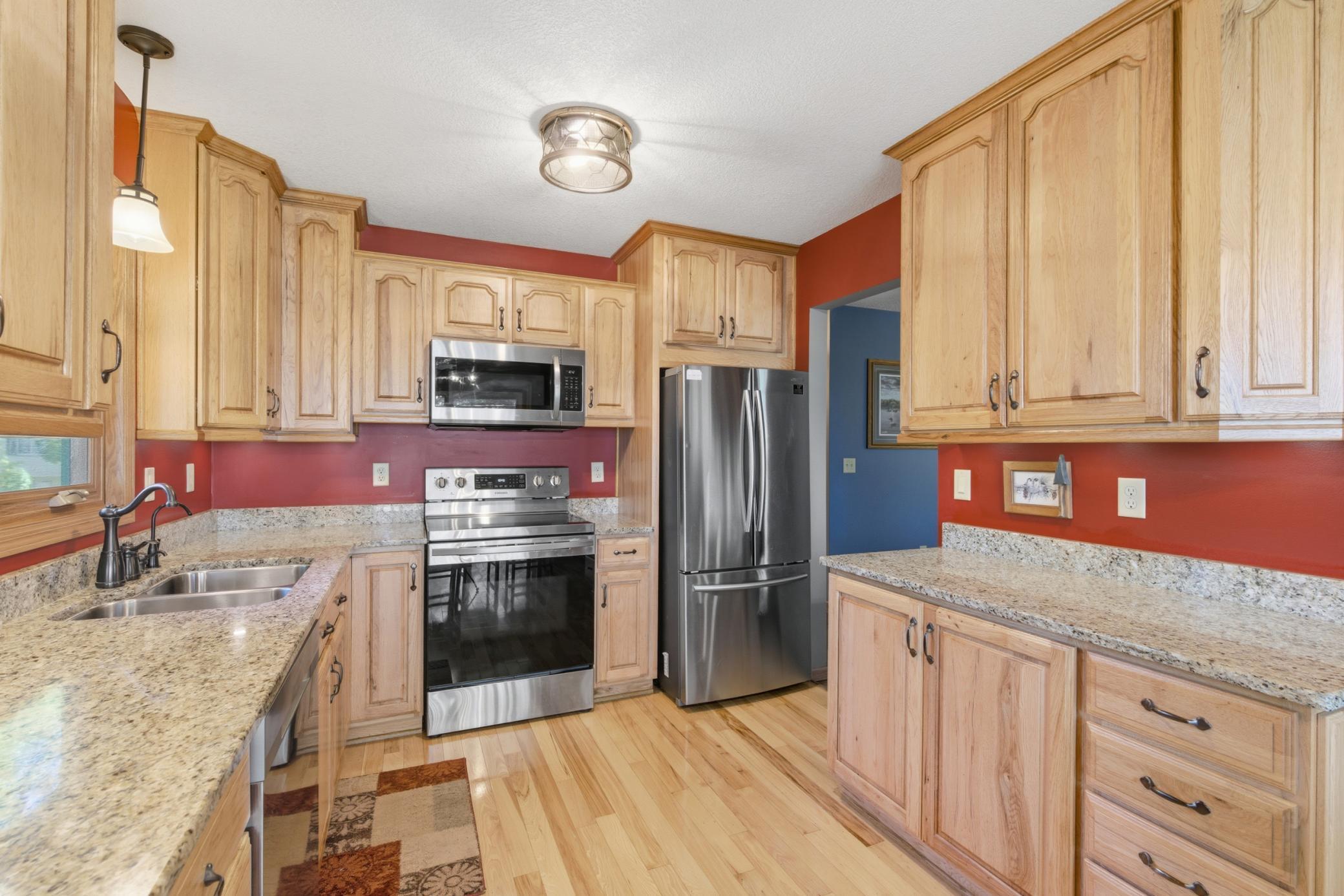 10528 Marmon Street NE