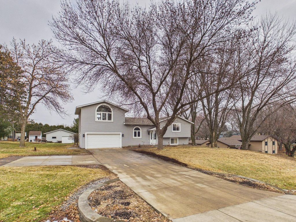Photo of 573 Rolling Meadows Lane SE, New Prague, MN 56071 (MLS # 7029982)