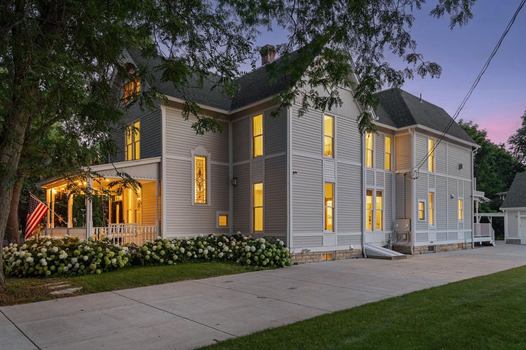 Photo of 206 5th Street S, Stillwater, MN 55082 (MLS # 7055254)