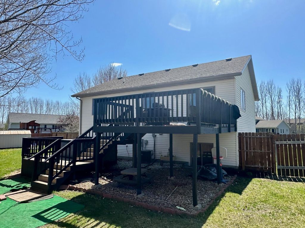 Photo of 1509 Meadowlark Court, Thief River Falls, MN 56701 (MLS # 7023395)