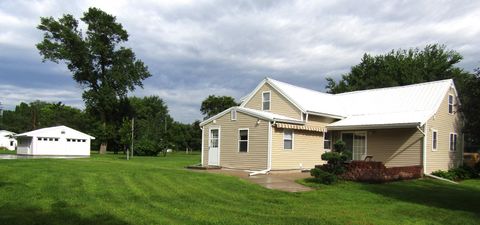 Photo of 315 Rochester Avenue, Montevideo, MN 56265 (MLS # 6777210)