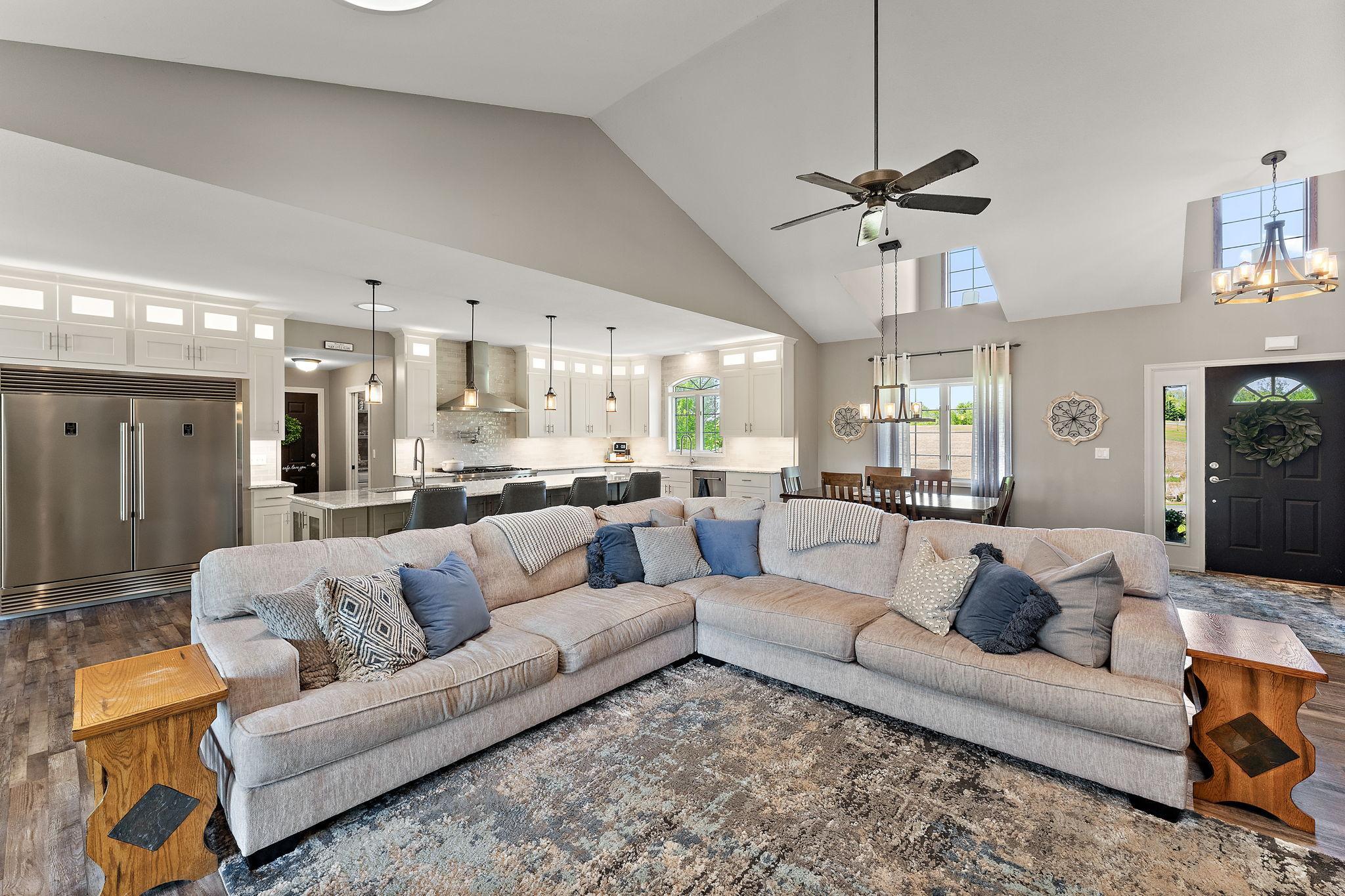 Prescott, Wisconsin, 54021, United States, 5 Bedrooms Bedrooms, ,6 BathroomsBathrooms,Residential,Active,2017498
