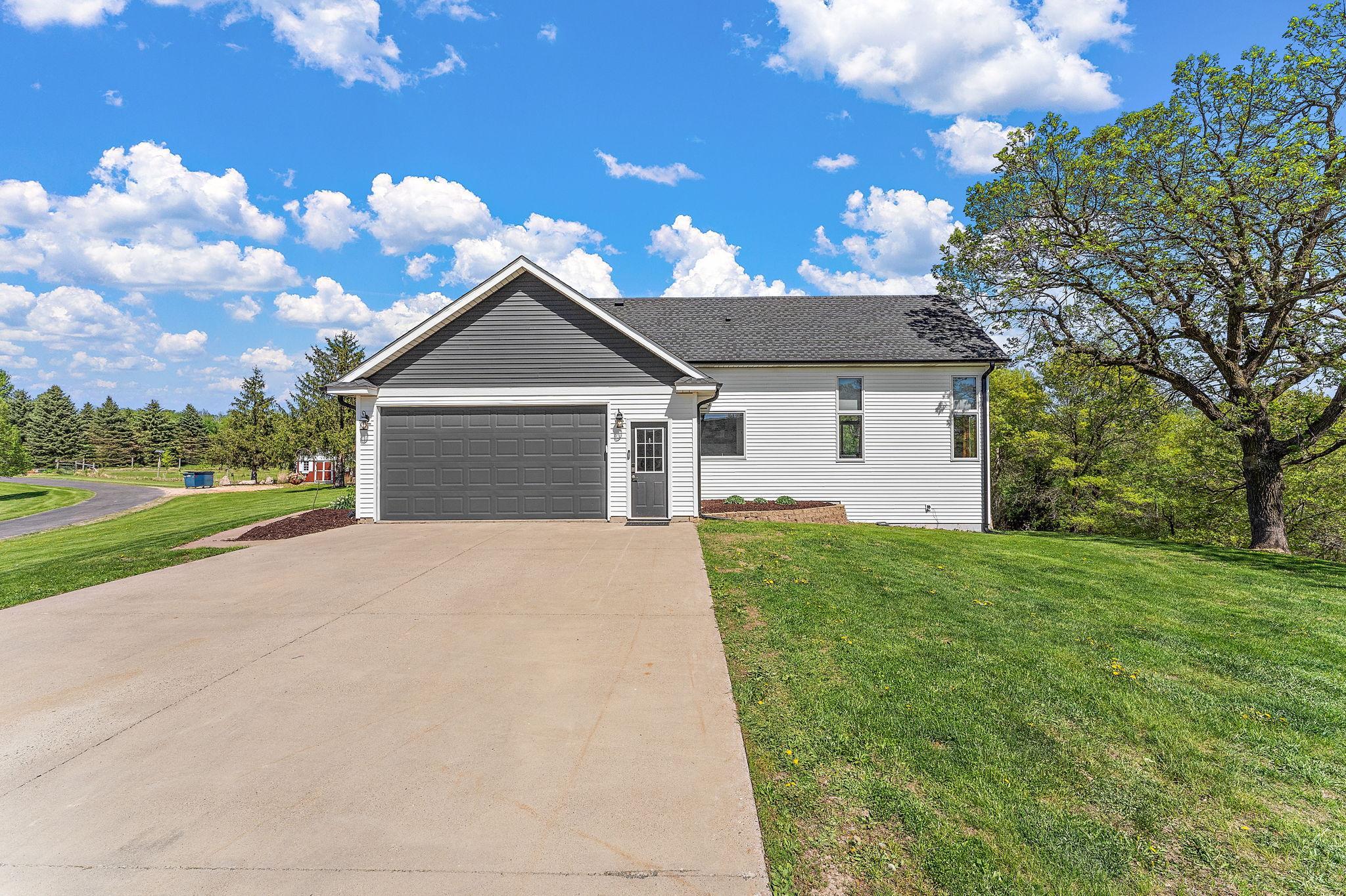 Prescott, Wisconsin, 54021, United States, 5 Bedrooms Bedrooms, ,6 BathroomsBathrooms,Residential,Active,2017498