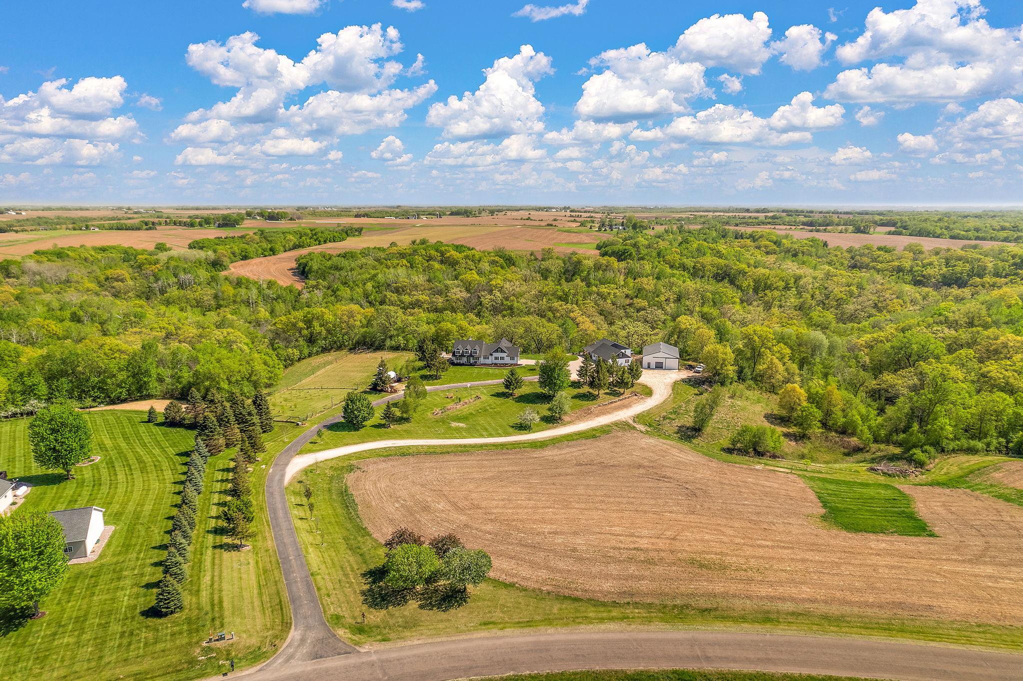 Prescott, Wisconsin, 54021, United States, 5 Bedrooms Bedrooms, ,6 BathroomsBathrooms,Residential,Active,2017498
