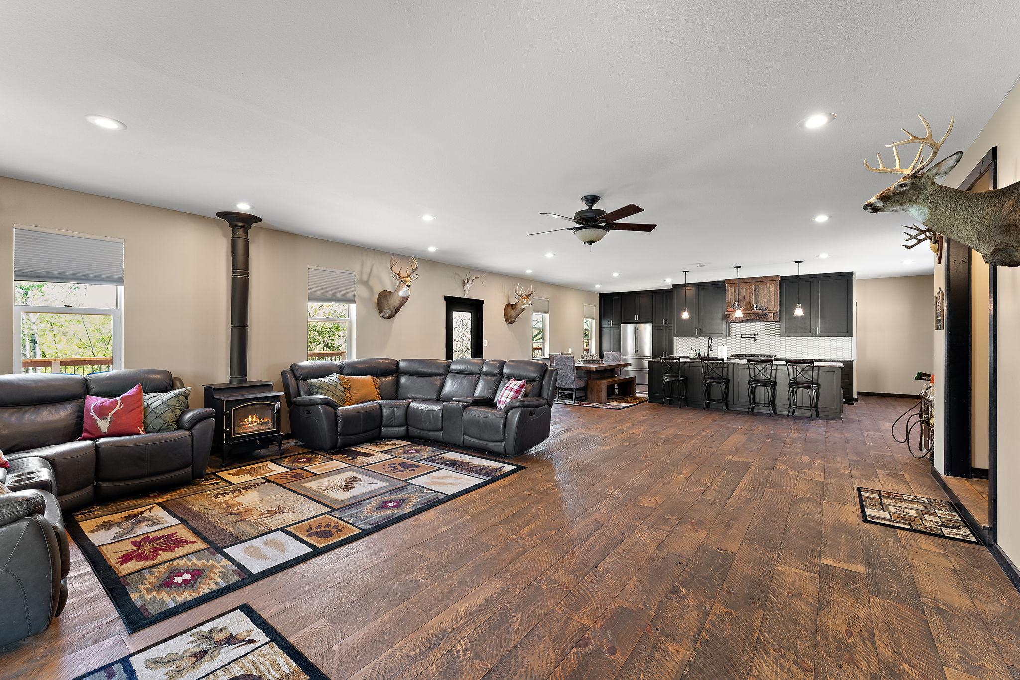 Prescott, Wisconsin, 54021, United States, 5 Bedrooms Bedrooms, ,6 BathroomsBathrooms,Residential,Active,2017498