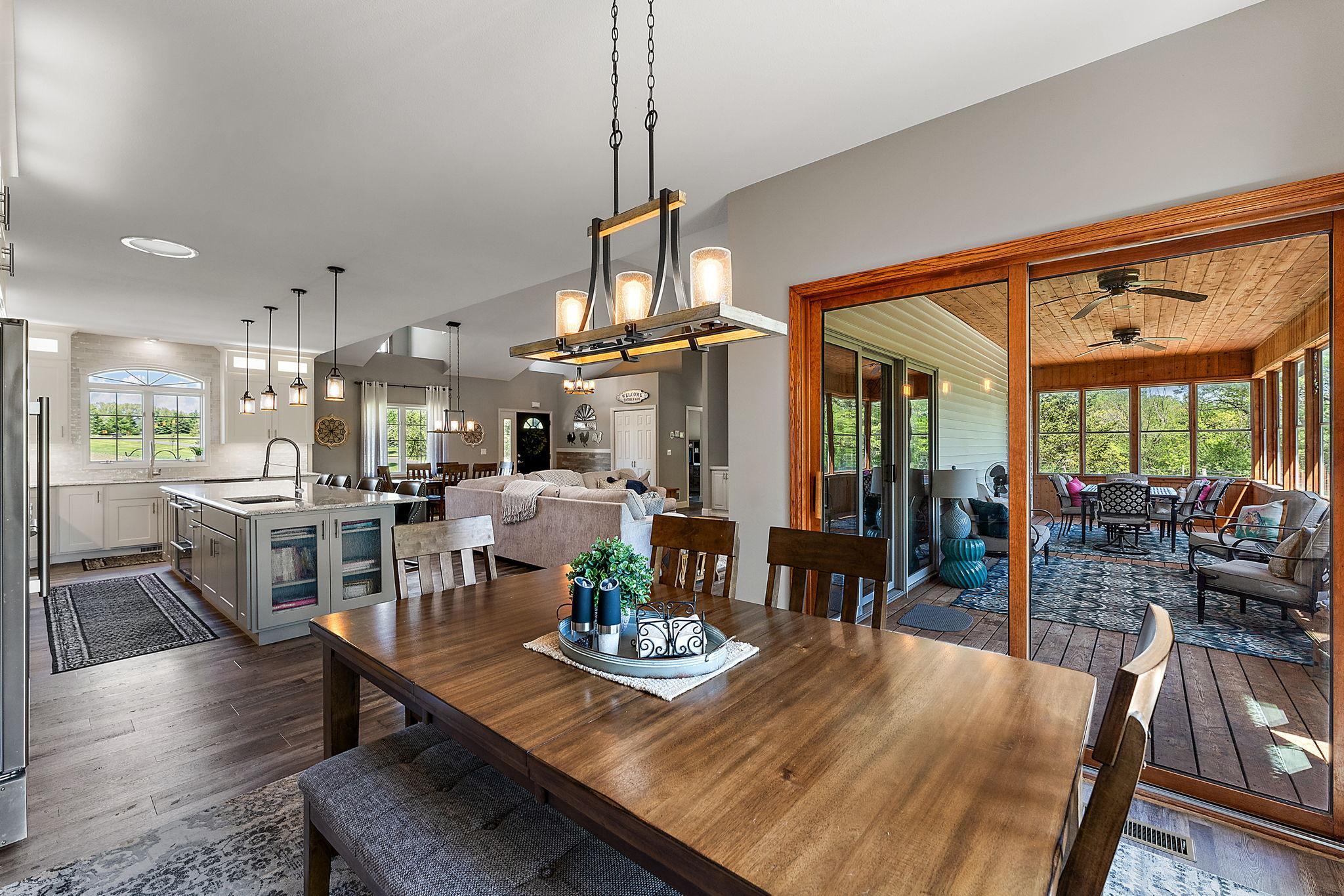 Prescott, Wisconsin, 54021, United States, 5 Bedrooms Bedrooms, ,6 BathroomsBathrooms,Residential,Active,2017498